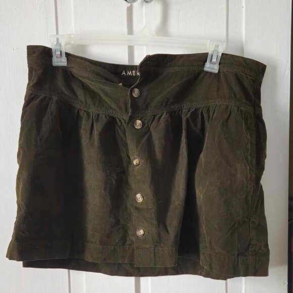 American Eagle Green Corduroy Short Skirt Sz XL/18 - Picture 1 of 3